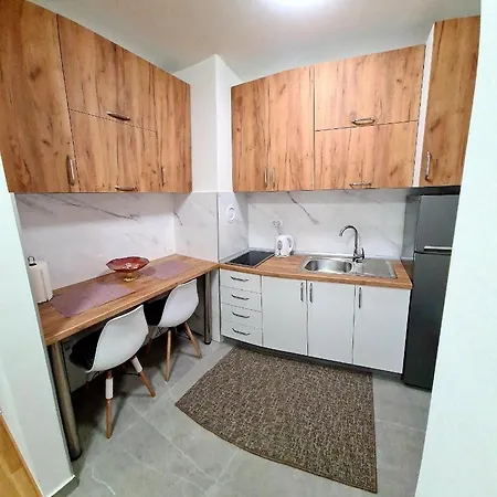 Apartment Tim Apartman *