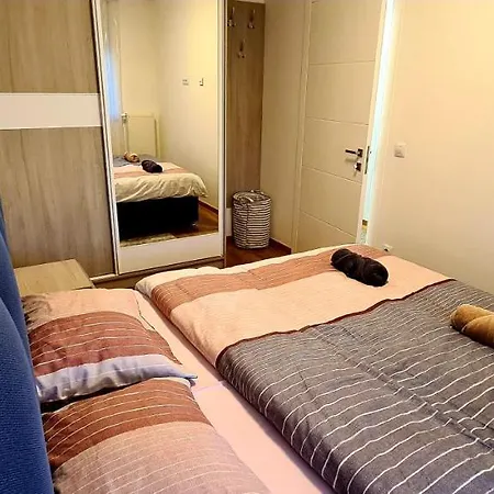 Tim Apartman Apartment *